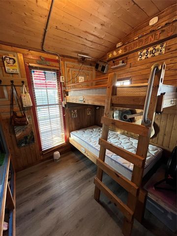 72 Pelican Street, Sargent, TX 77414