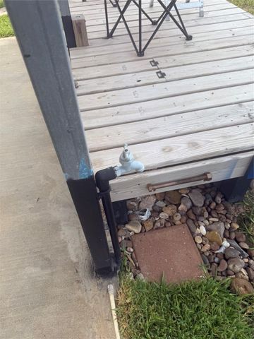 72 Pelican Street, Sargent, TX 77414