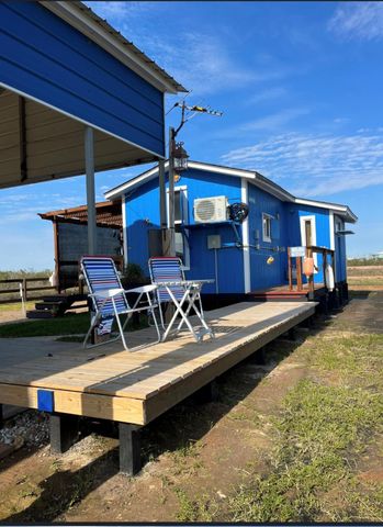 72 Pelican Street, Sargent, TX 77414