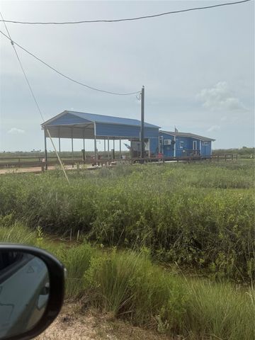 72 Pelican Street, Sargent, TX 77414