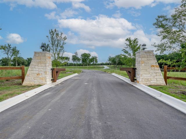 398 Timberland Heights, Windom, TX 75492