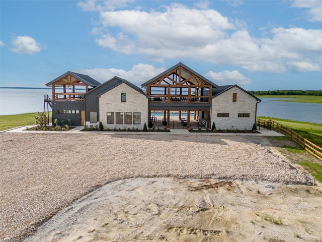 398 Timberland Heights, Windom, TX 75492