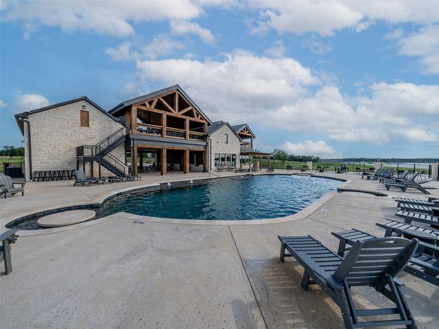 398 Timberland Heights, Windom, TX 75492