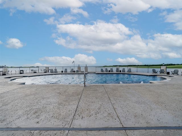 398 Timberland Heights, Windom, TX 75492
