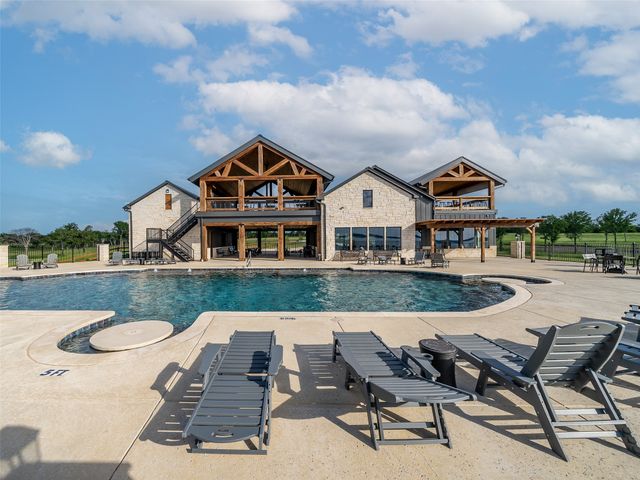 398 Timberland Heights, Windom, TX 75492