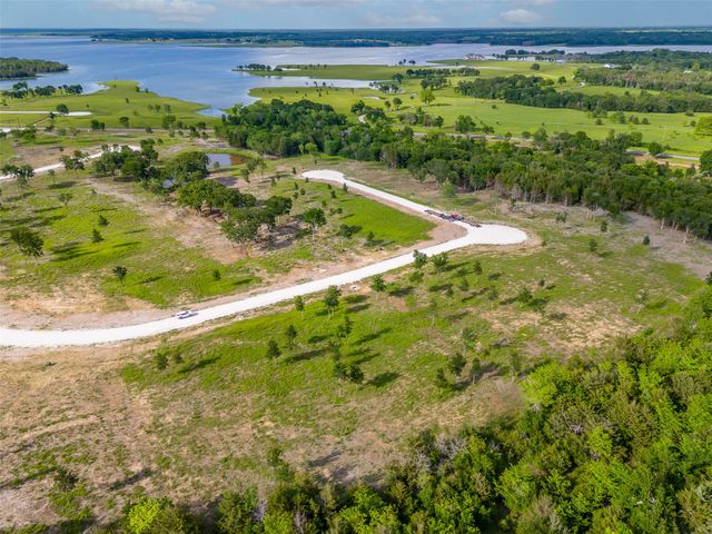 398 Timberland Heights, Windom, TX 75492