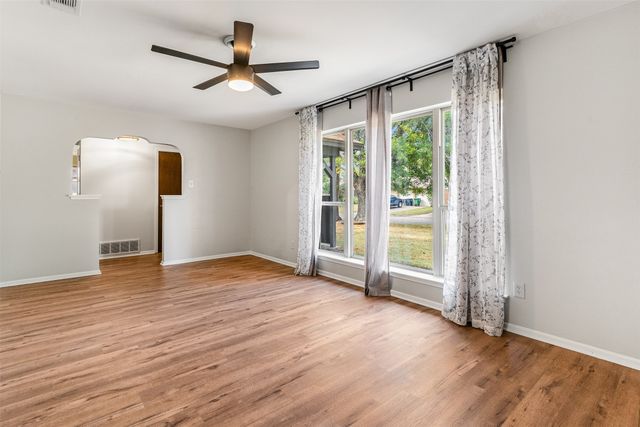 1613 Janice Lane, Fort Worth, TX 76112