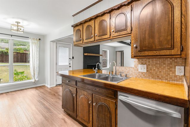 1613 Janice Lane, Fort Worth, TX 76112