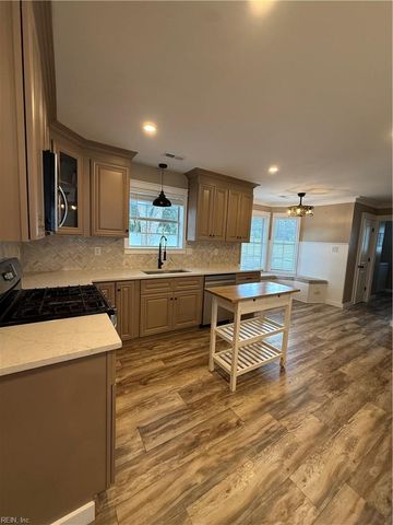 513 Sydenham BLVD, Chesapeake, VA 23322