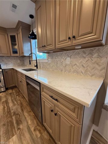 513 Sydenham BLVD, Chesapeake, VA 23322