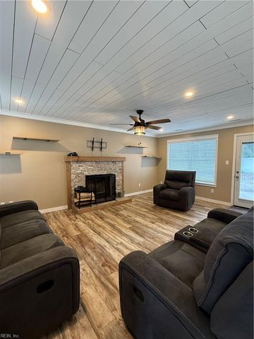 513 Sydenham BLVD, Chesapeake, VA 23322