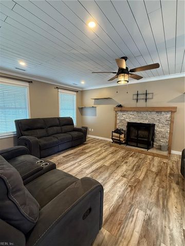 513 Sydenham BLVD, Chesapeake, VA 23322