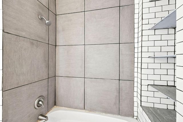 2530 Hemlock Street, Cincinnati, OH 45206
