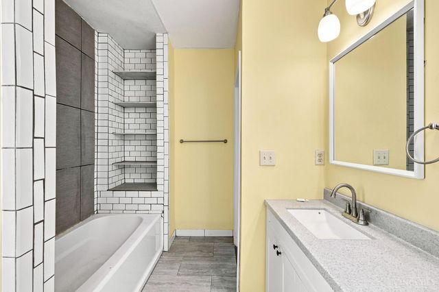 2530 Hemlock Street, Cincinnati, OH 45206