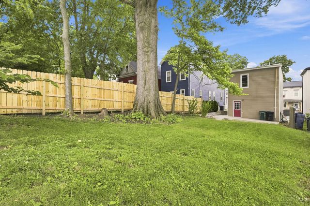 2530 Hemlock Street, Cincinnati, OH 45206