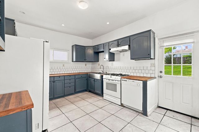 2530 Hemlock Street, Cincinnati, OH 45206