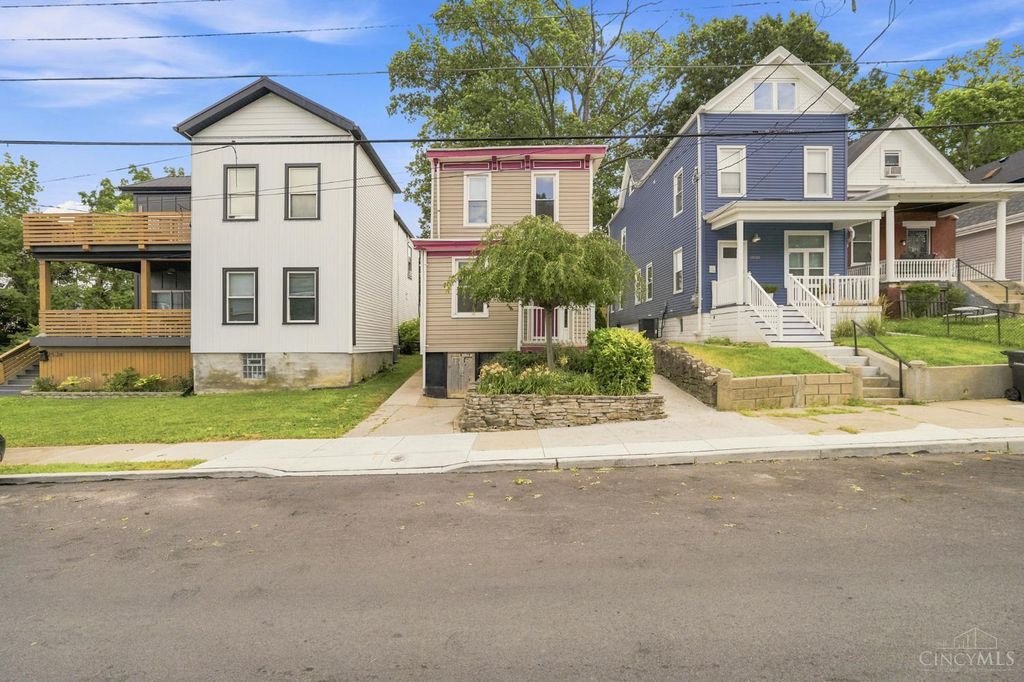 2530 Hemlock Street, Cincinnati, OH 45206