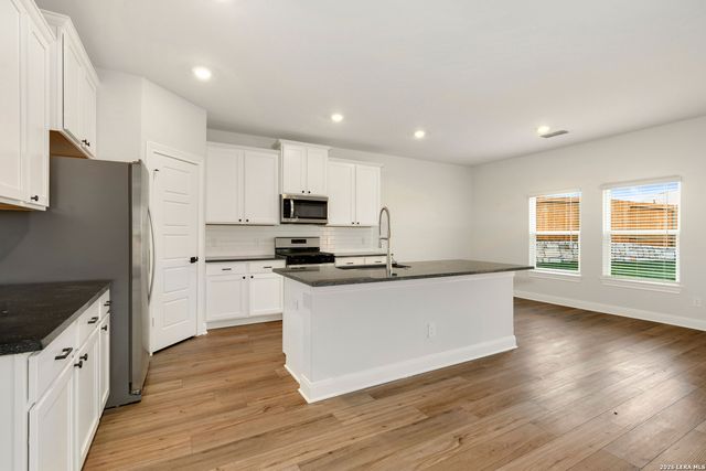 9427 Dassler Springs, Converse, TX 78109