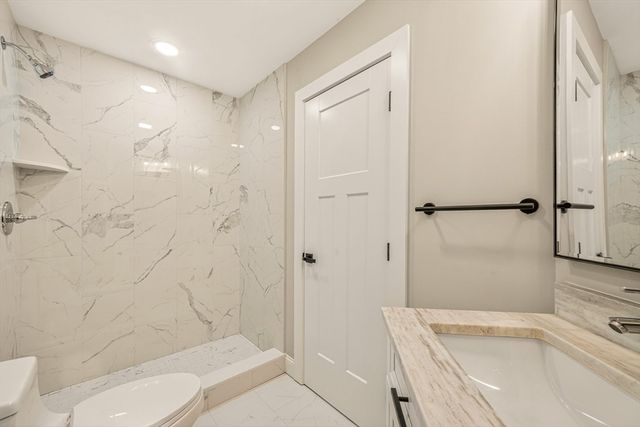 10 Falcon Dr, Shrewsbury, MA 01545