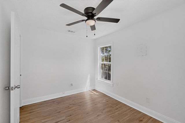 5586 Pinson Street, Fort Worth, TX 76119