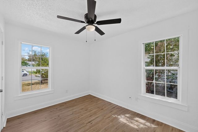 5586 Pinson Street, Fort Worth, TX 76119