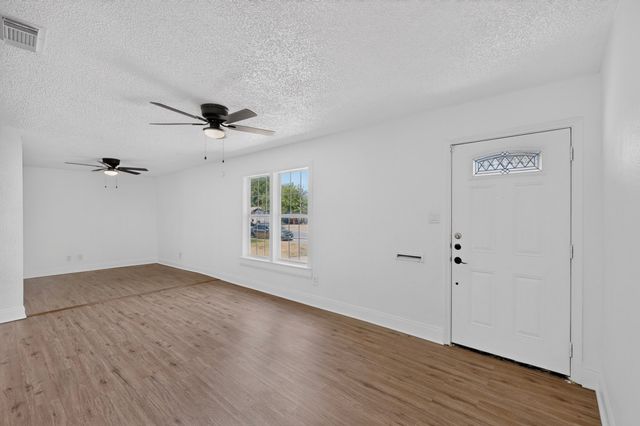 5586 Pinson Street, Fort Worth, TX 76119