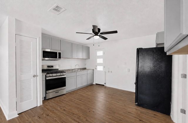 5586 Pinson Street, Fort Worth, TX 76119