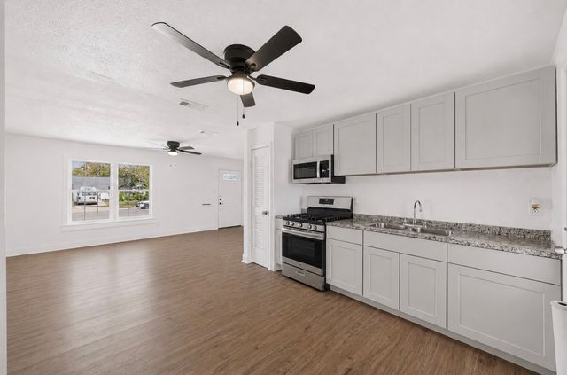 5586 Pinson Street, Fort Worth, TX 76119