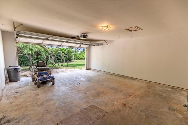 117 Dogwood Trail, Bellville, TX 77418