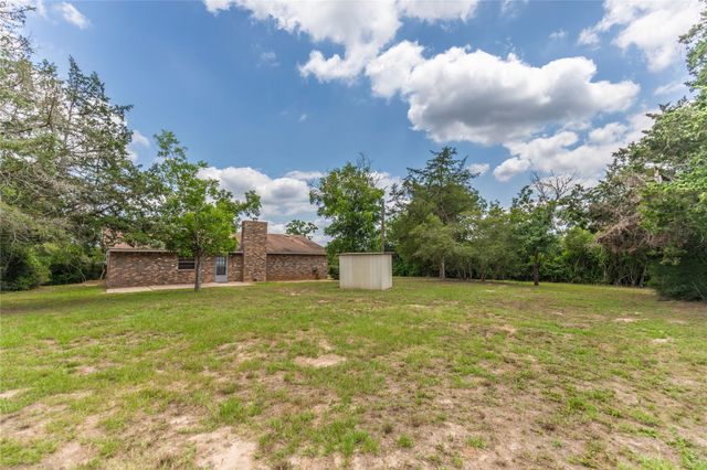 117 Dogwood Trail, Bellville, TX 77418
