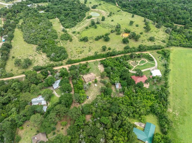 117 Dogwood Trail, Bellville, TX 77418