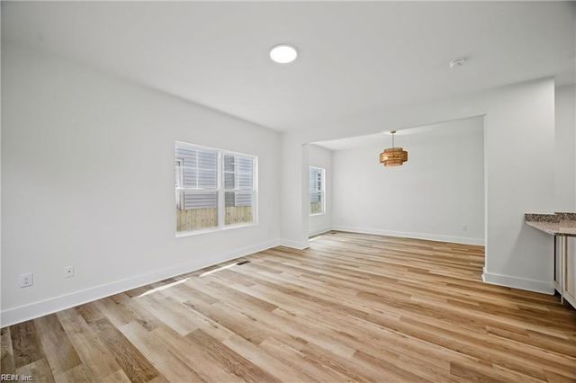 218 Chestnut ST, Suffolk, VA 23434