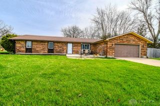 1276 Meadow Bridge Drive, Beavercreek, OH 45432
