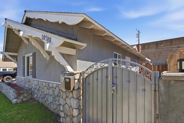 10788 Mercer Avenue, Riverside, CA 92505