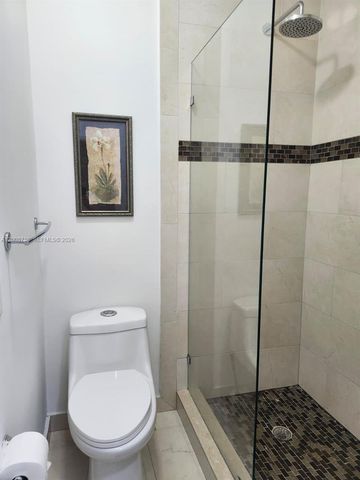 9195 Fontainebleau Blvd 6, Miami, FL 33172