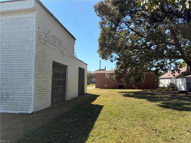 214 W Government AVE, Norfolk, VA 23503