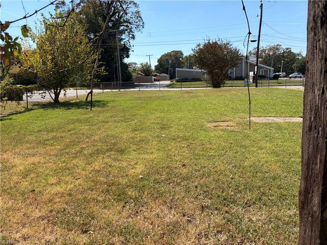 214 W Government AVE, Norfolk, VA 23503