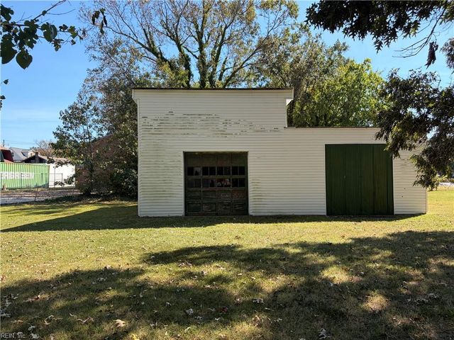 214 W Government AVE, Norfolk, VA 23503