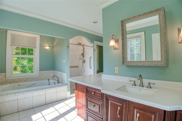 5201 W 38TH Street, Erie, PA 16506