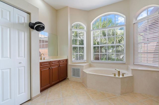 2880 Shaughnessy Drive, Wellington, FL 33414