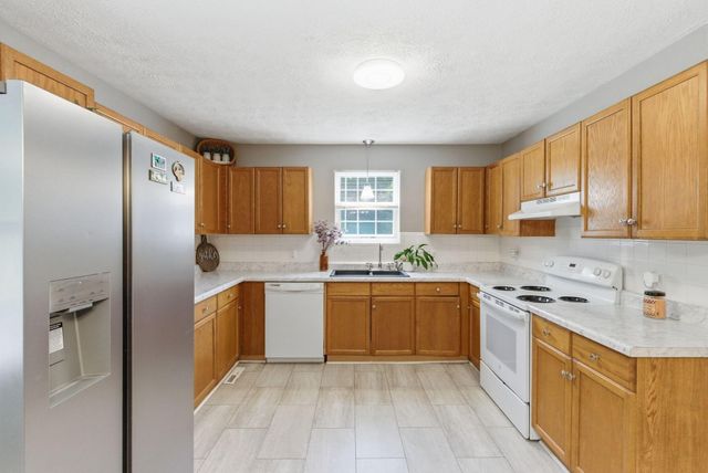 115 Logston Heights, Berea, KY 40403