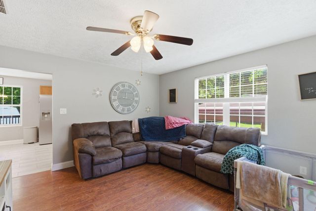 115 Logston Heights, Berea, KY 40403