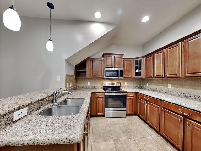 9068 SHEPTON STREET, Orlando, FL 32825