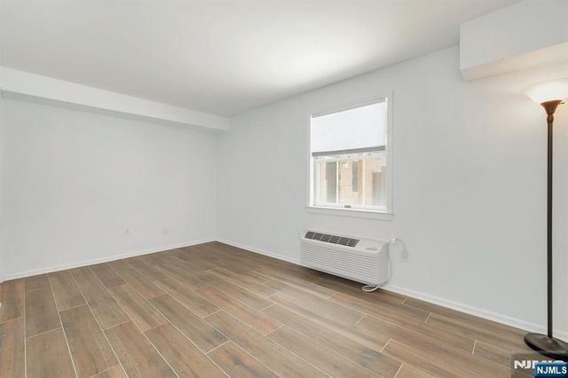 50 Pine Street C211, Montclair, NJ 07042