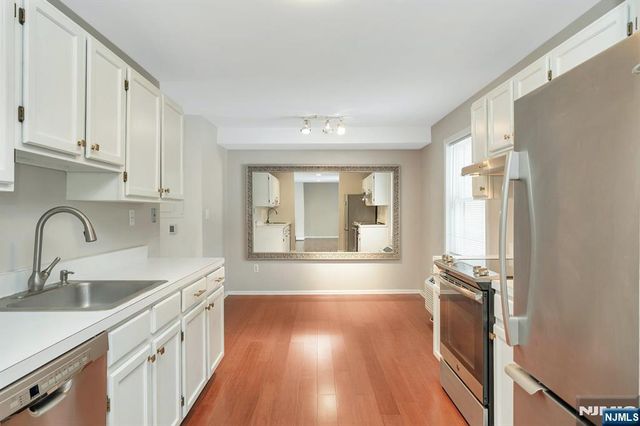 50 Pine Street C211, Montclair, NJ 07042