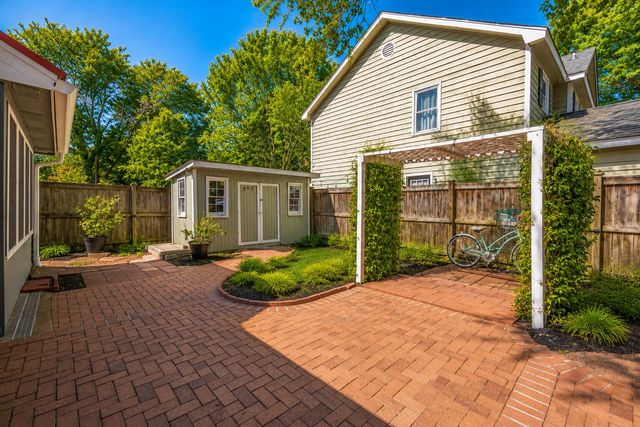 666 Poaug Lane, Mount Pleasant, SC 29464