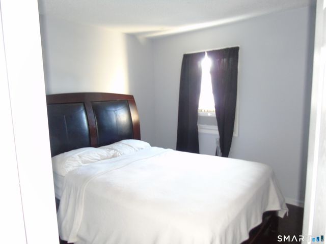 60 MEETINGHOUSE Village 08, Meriden, CT 06450