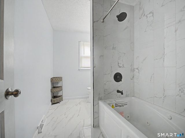 60 MEETINGHOUSE Village 08, Meriden, CT 06450