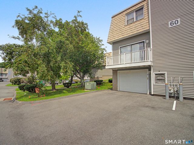 60 MEETINGHOUSE Village 08, Meriden, CT 06450