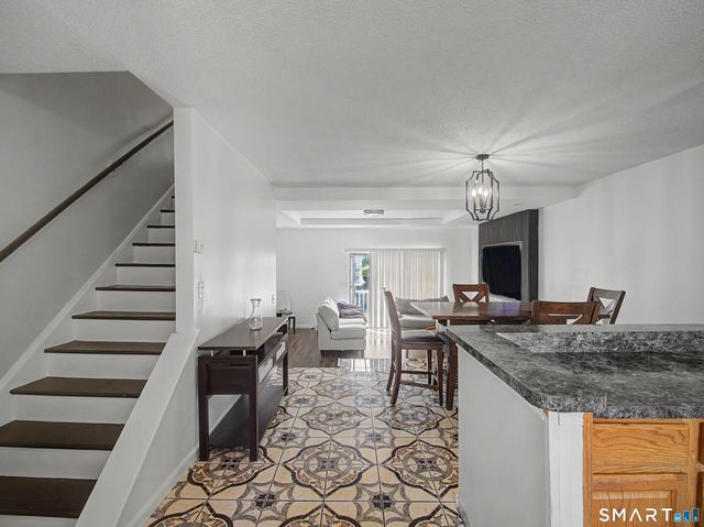 60 MEETINGHOUSE Village 08, Meriden, CT 06450